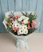 Букет цветов из:  Розы, Лизиантусы и Хризантемы в Нижнекамске