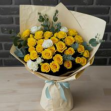 Букет цветов из:  Розы в Нижнекамске