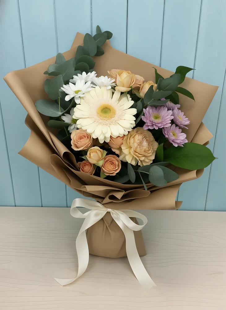 Букет цветов из: Герберы и Хризантемы в Нижнекамске
