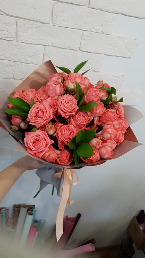 Букет цветов из: Розы в Нижнекамске