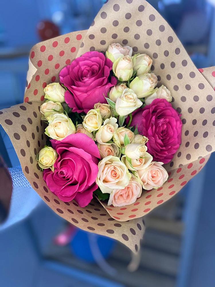 Букет цветов из: Розы в Нижнекамске