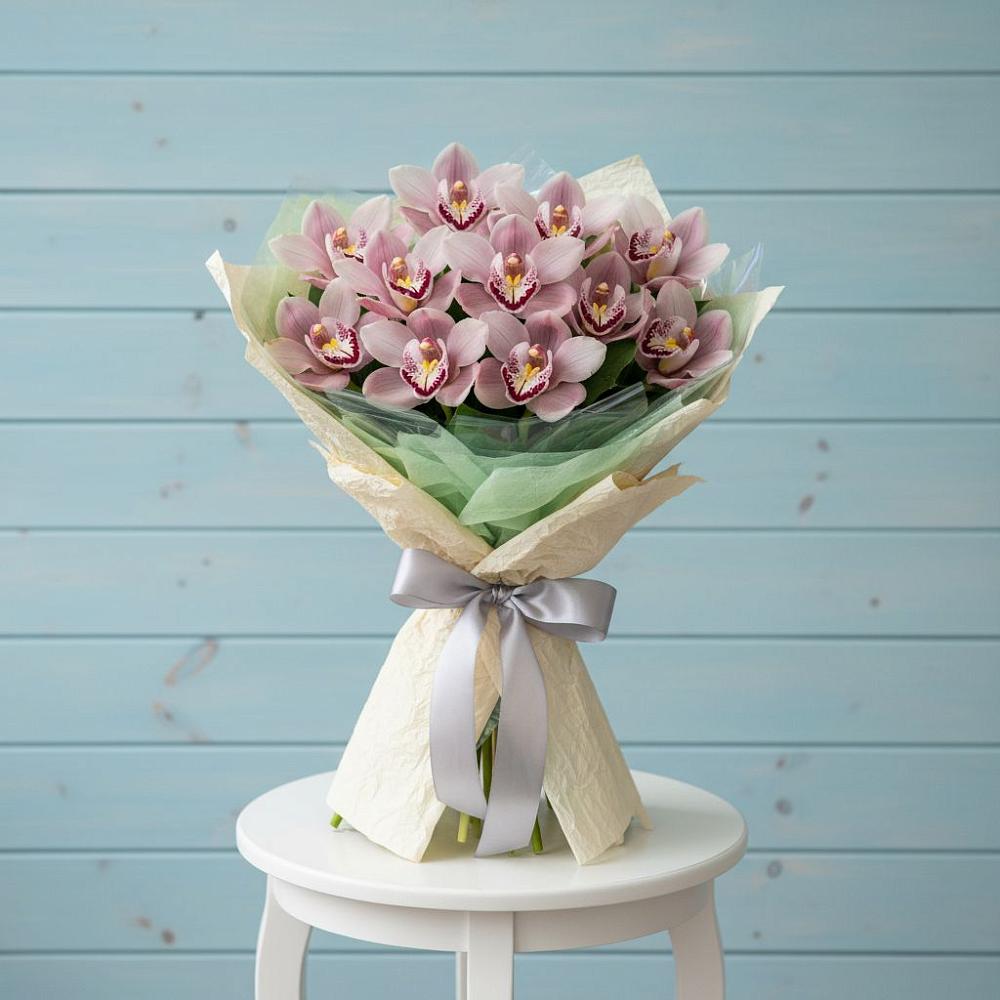 Букет цветов из: Орхидеи и Розы в Нижнекамске