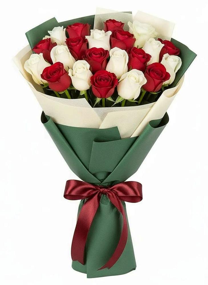 Букет Микс из красных и белых роз в Нижнекамске