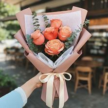 Букет цветов из:  Розы в Нижнекамске