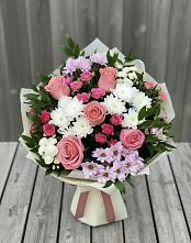 Букет цветов из:  Альстромерии, Гвоздики, Розы и Хризантемы в Нижнекамске