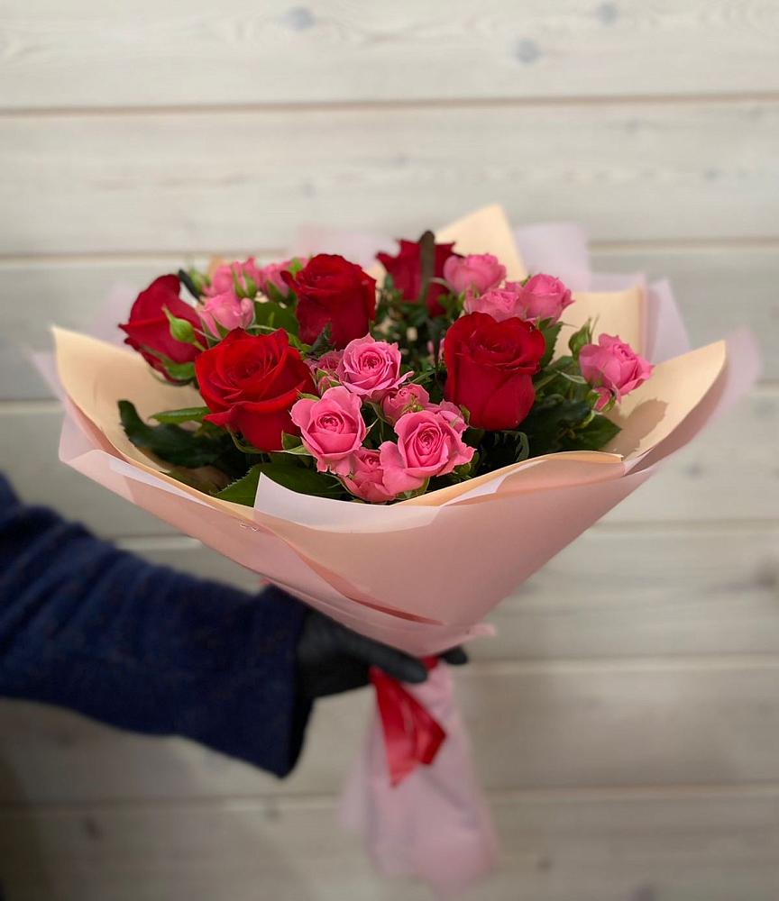 Букет цветов из: Розы в Нижнекамске