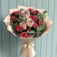 Букет цветов из:  Гвоздики и Розы #REPLACE_PRED# Нижнекамске
