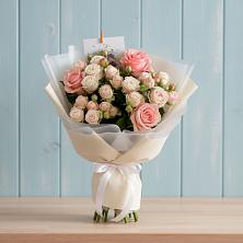 Букет цветов из:  Розы в Нижнекамске
