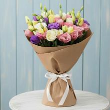 Букет цветов из:  Лизиантусы в Нижнекамске