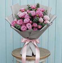 Букет цветов из:  Розы в Нижнекамске